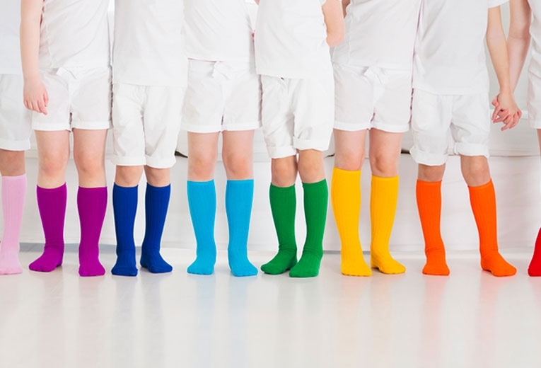 Piedi Piatti nei bambini: come riconoscerli e cosa fare Piedi Piatti nei bambini: come riconoscerli e cosa fare
